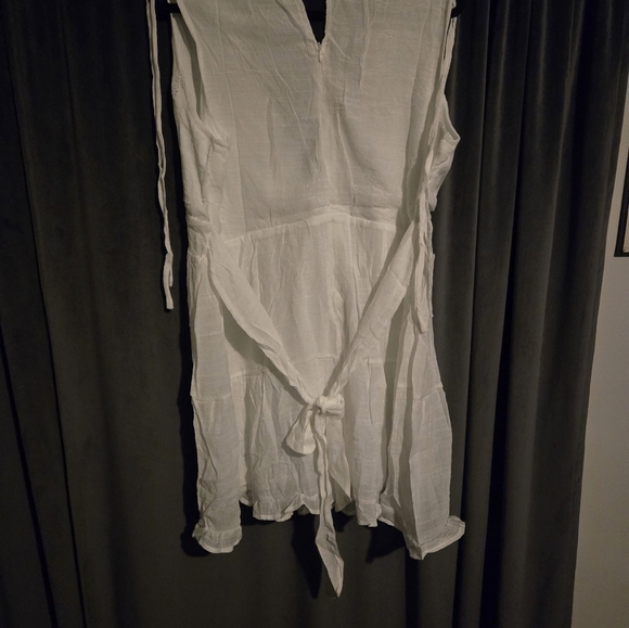 New white dress size 2x= 18 - Picture 7 of 9